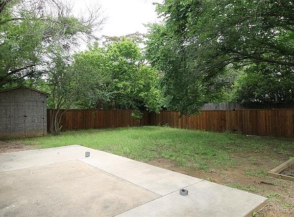 2nd image of 1019 Westwood Dr