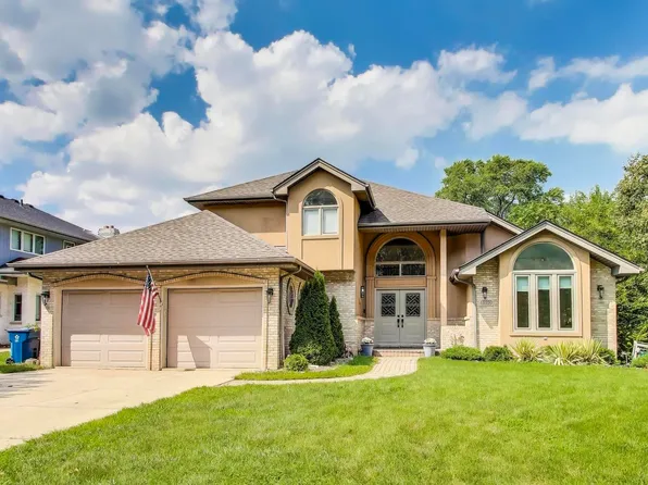 8990 W 99th St, Palos Hills, IL 60465