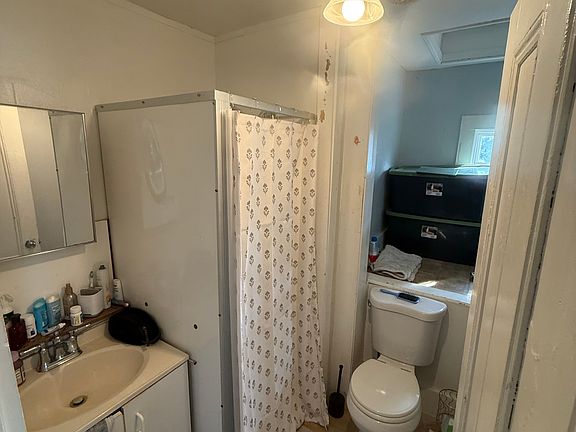 5th image of 101 Cass St