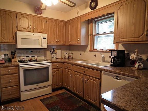4th image of 406 Nakis Dr