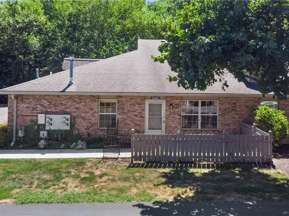 2868 Shakespeare Ln, Avon, OH 44011