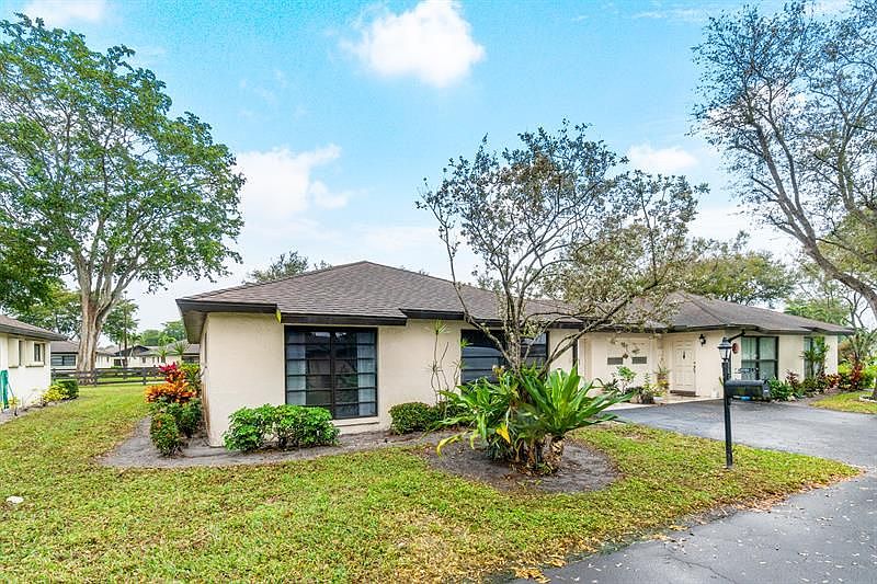 10086 Eaglewood Rd APT A, Boynton Beach, FL 33436 | Zillow