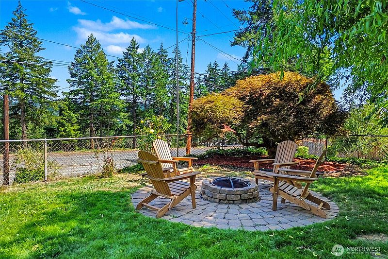 3rd image of 5669 Kitsap Way