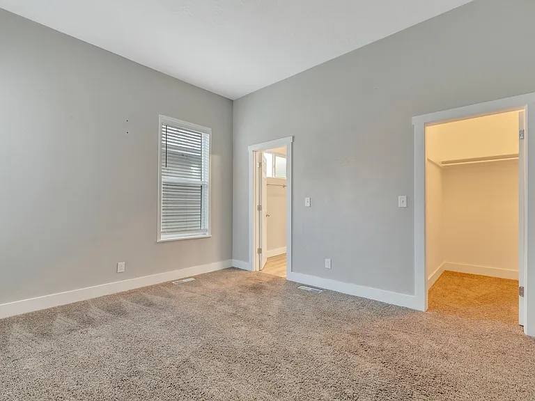 2849 Lincoln Ave — Photo 5