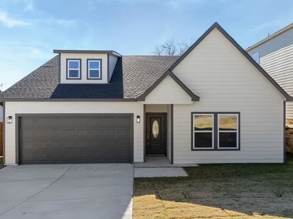 2619 Hillside Dr, Granbury, TX 76048