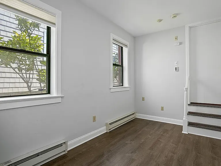 129 N Water St #B — Photo 8