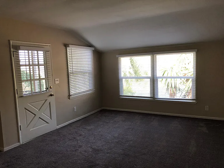 3501 Stancrest Dr #D — Photo 7