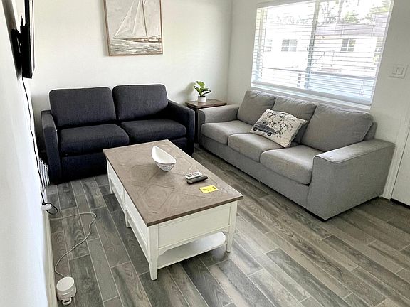 2nd image of 2275 Grand Ave #25