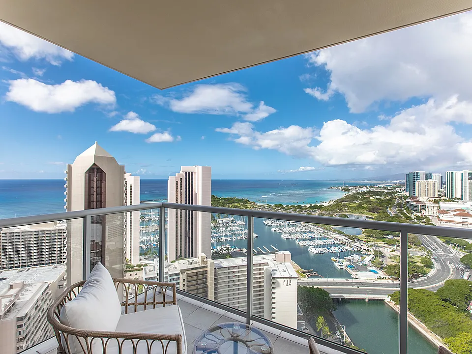 Ala Wai Blvd