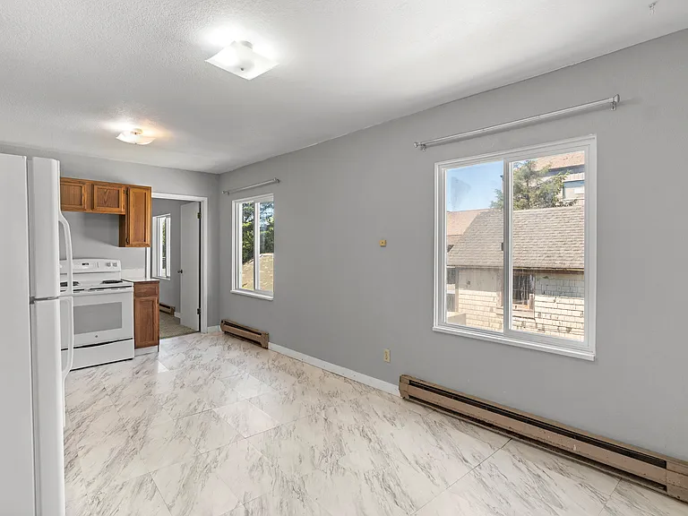 1020 J St #7 — Photo 7