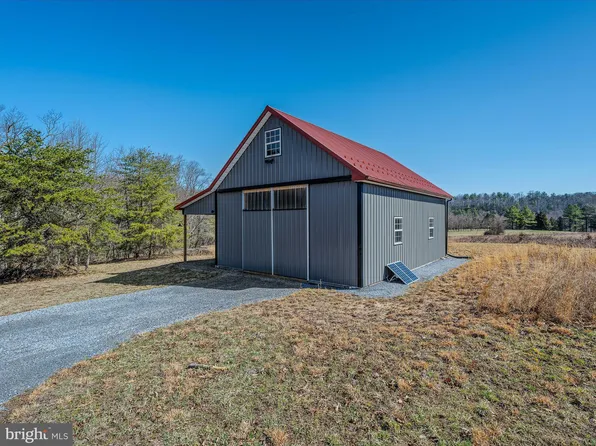 237 Foggy Bottom Ln, Berkeley Springs, WV 25411