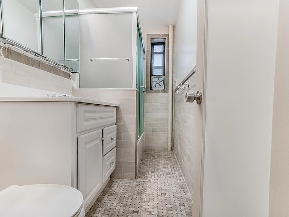 5th image of 43-01 46th St Unit 3E
