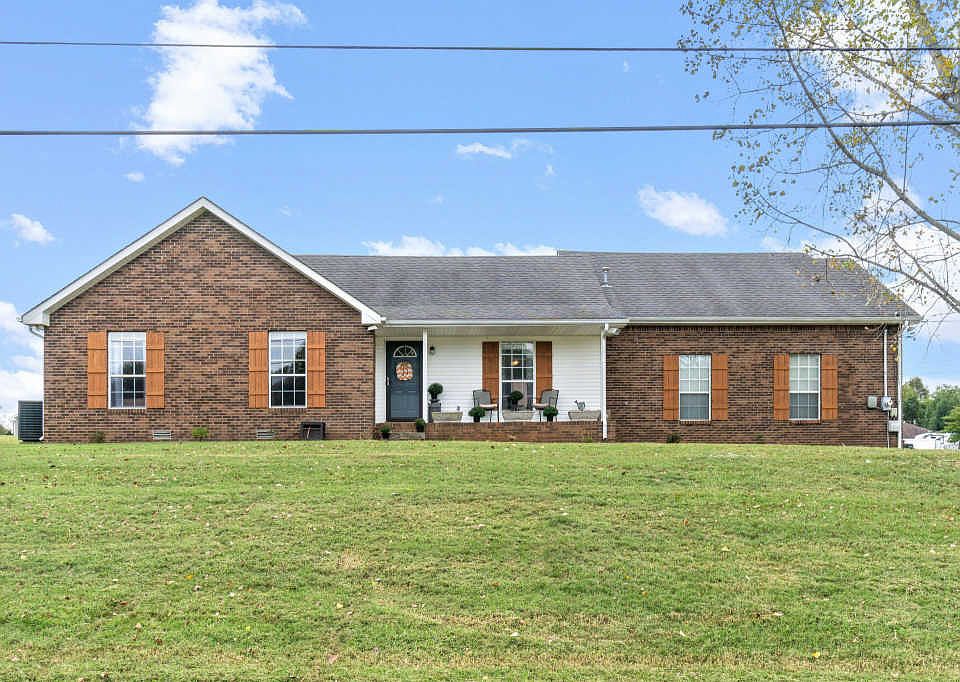 1st image of 1401 S Shadowlawn Ct