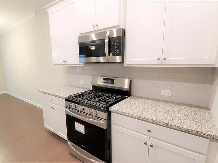 1636 Lansing Bluff Walk — Photo 3