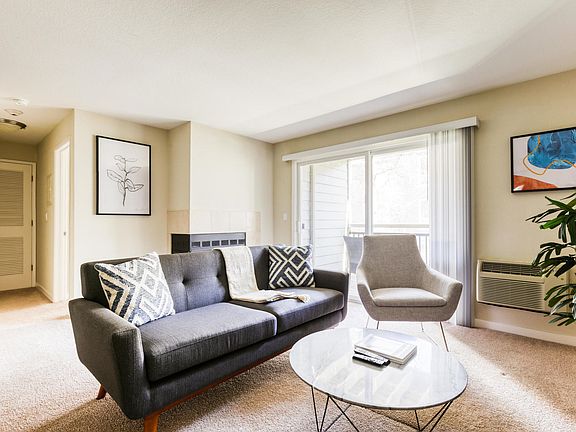 3rd image of 600 Park View Dr APT 215