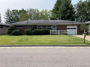 41 Nassau Dr, New Albany, IN 47150