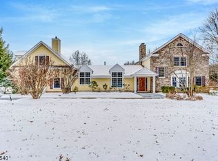 110 Willow Dr, Bedminster, NJ 07921