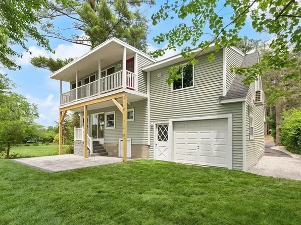 86 Lakeview Ave, Taunton, MA 02780