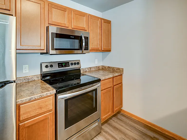Fairhaven Court Apartments — Photo 6