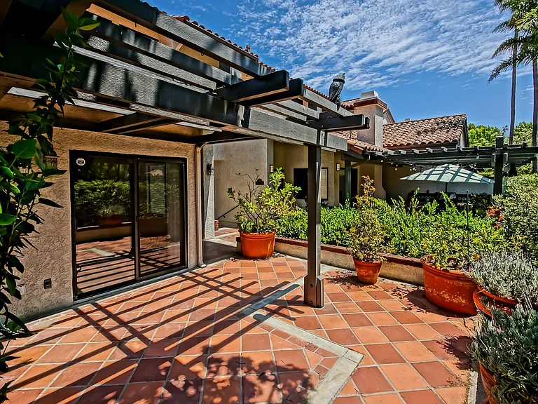 23 Coronado Ct — Photo 4