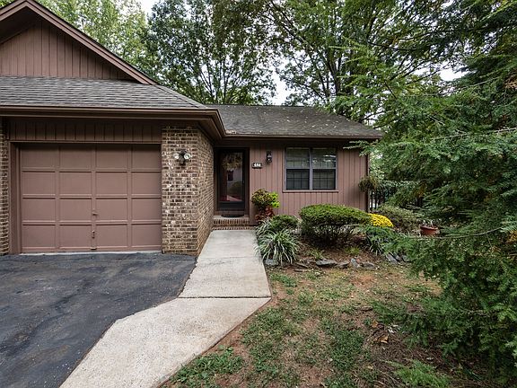 3rd image of 486 Lazywood Ln