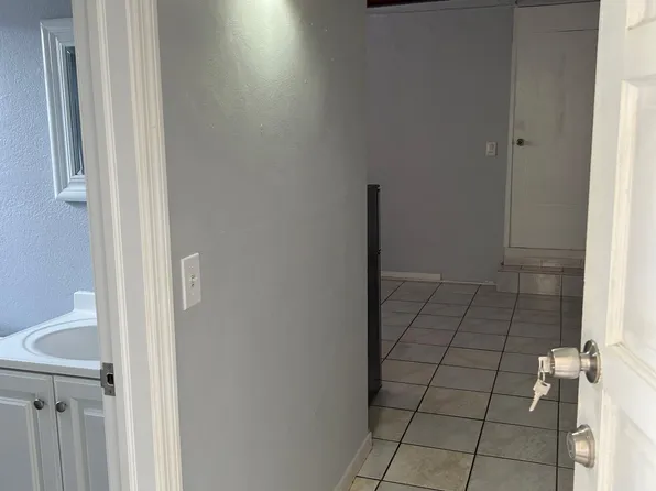 4550 NW 2nd Ter Unit 1, Miami, FL 33126