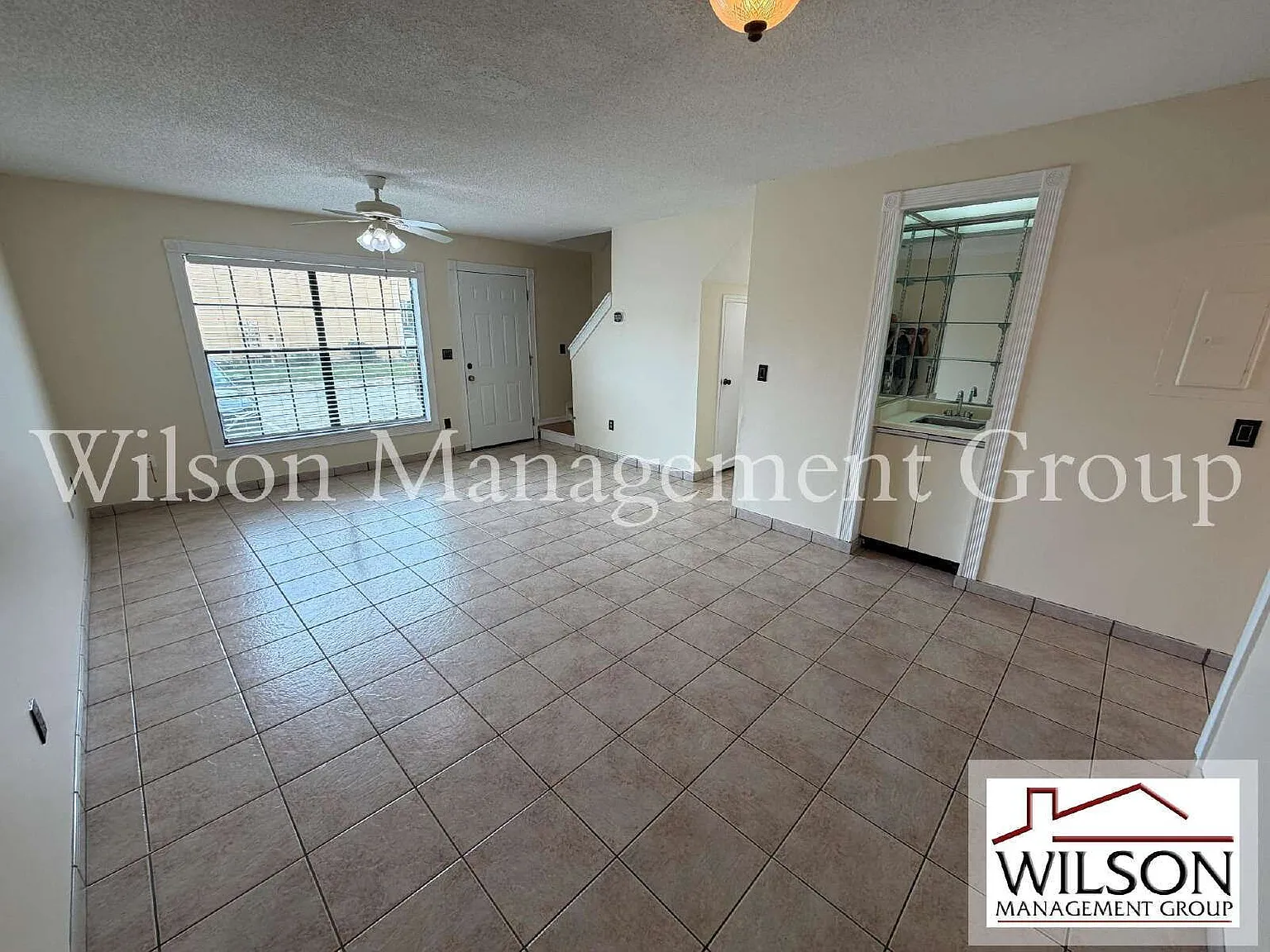 2 bed, 2.5 bath, 1031 sqft, $1,549 — Photo 2