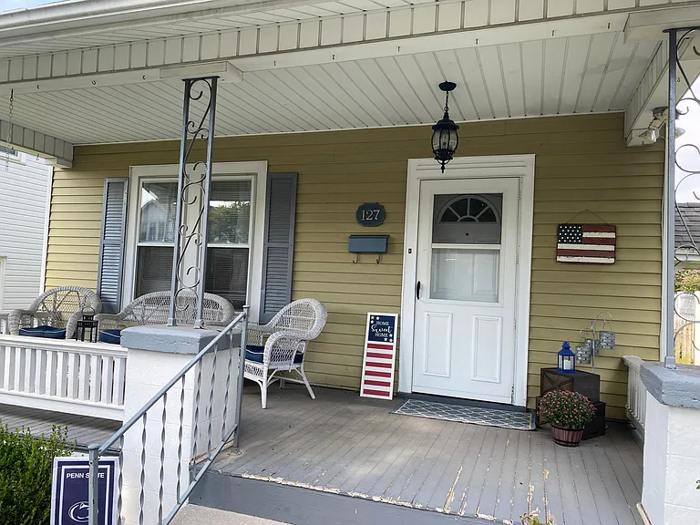 127 W Caracas Ave — Photo 8