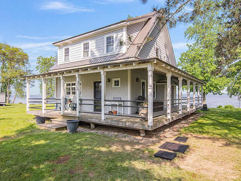 419 N End Rd E — Photo 17
