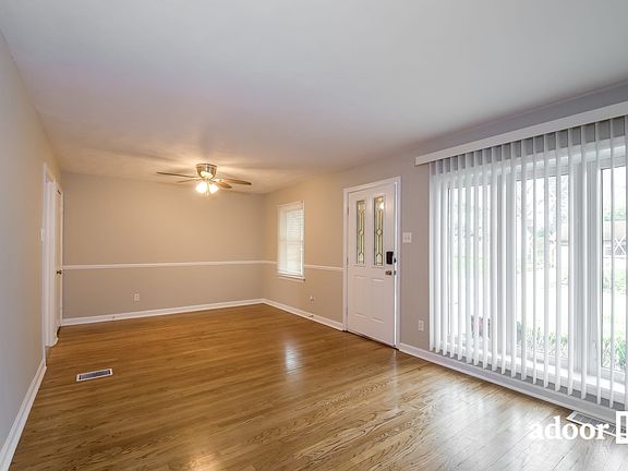 5th image of 55 Saint Maurice Ln
