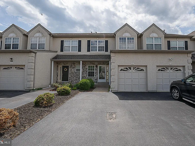 757 Whitetail Cir — Photo 1
