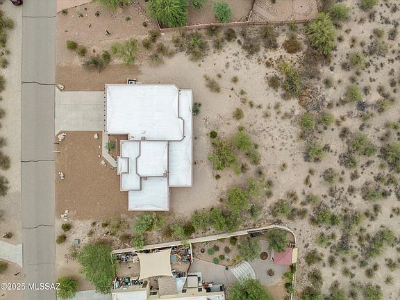 3rd image of 5498 N Desert Wood Pl