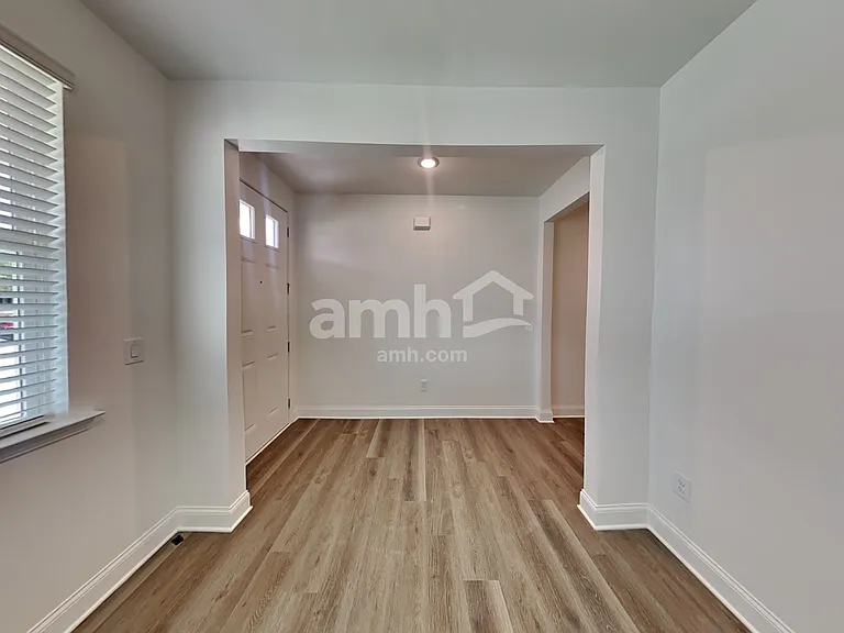 1615 Soapstone Rd — Photo 6