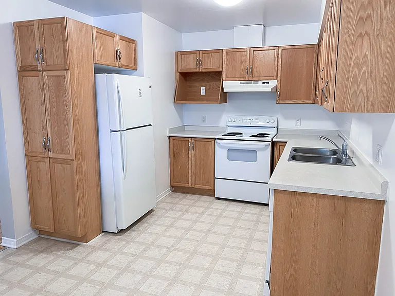 2 Tamara Way — Photo 12