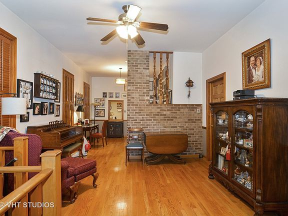 3rd image of 2506 N Southport Ave