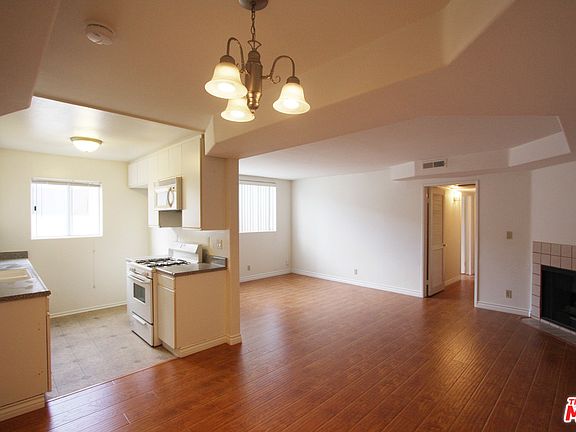 5th image of 3122 S Canfield Ave APT 103