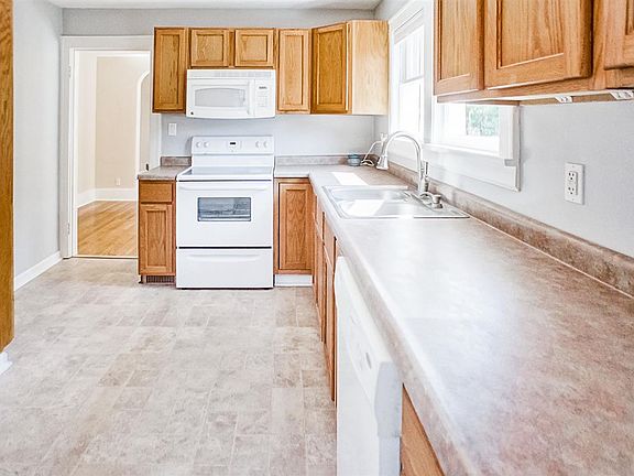 4th image of 1022 E Fairview Ave