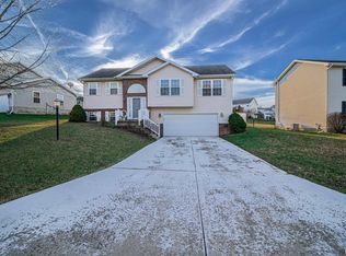 308 Independence Dr, East Peoria, IL 61611