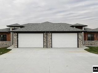 1079 Sand Hill Rd, Louisville, NE 68037