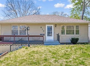 813 E Devon St, Independence, MO 64055