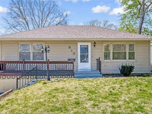 813 E Devon St, Independence, MO 64055