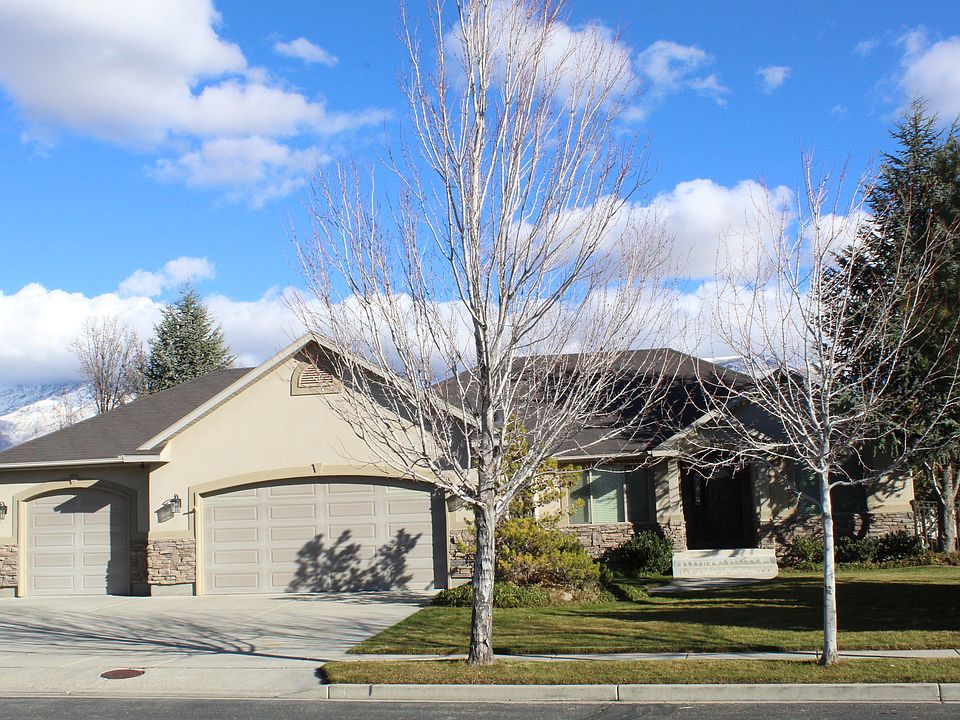 1st image of 10612 N Canterbury Dr