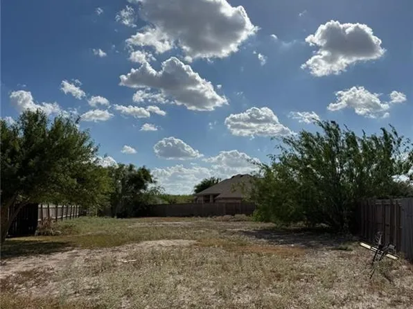 710 S 16th St, Hidalgo, TX 78557