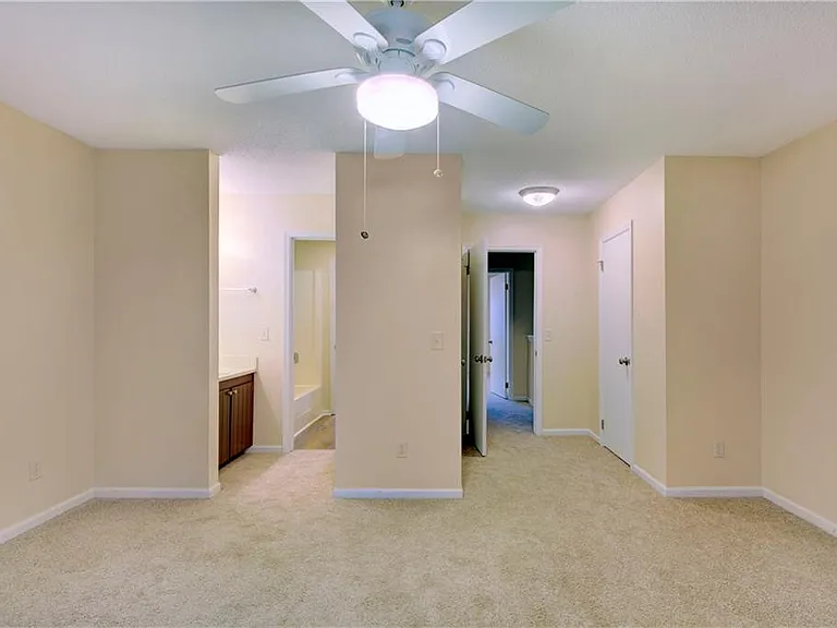 639 Brockinton Point #639 — Photo 9
