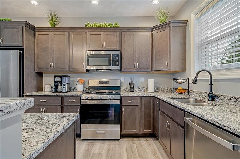 118 Grandview Dr, New Derry, PA 15671 Zillow