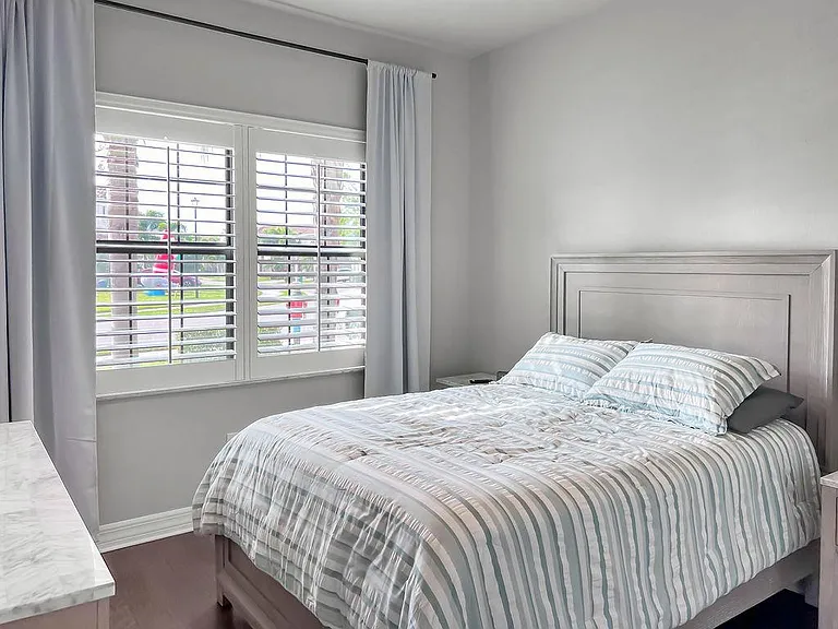 1st Floor Queen Bed 1