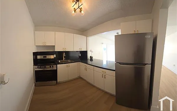 2 bed, $2,500 — Photo 3