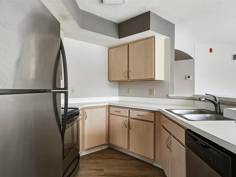 7300 Westpointe Blvd #725 — Photo 14
