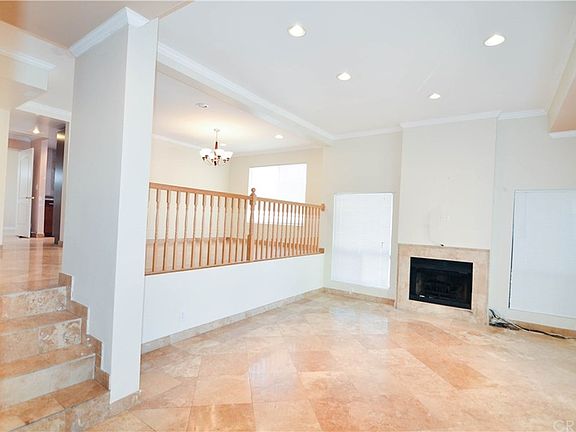 4th image of 18743 Hatteras St Unit 5