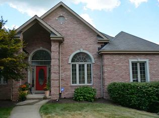 408 Meadowlark Ln, Gibsonia, PA 15044
